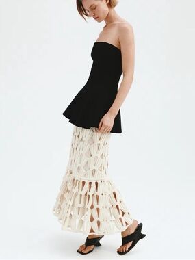 H&M Edition S/S 2026 1334932001 Crochet-Look Flared Midi Skirt Cream Size M NWT
